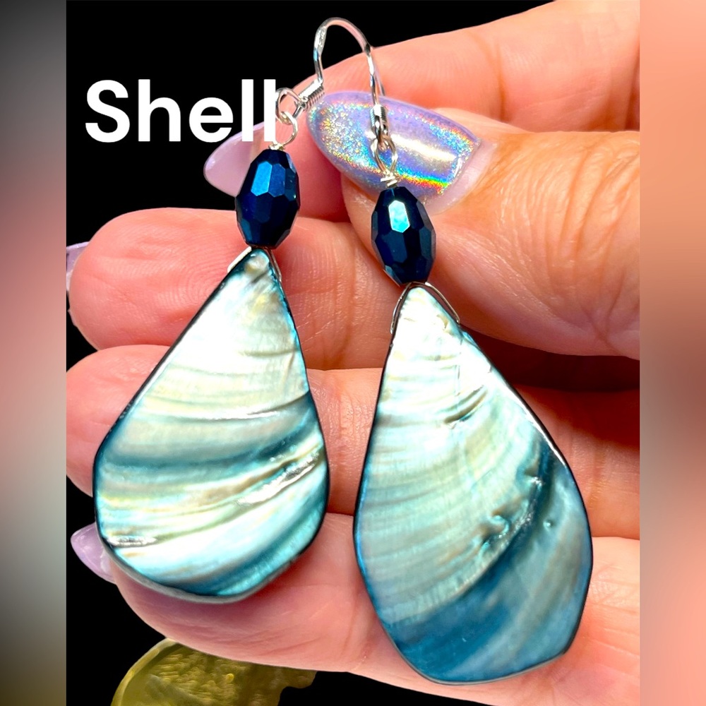 🦋Genuine shell earrings in sterling silver